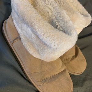 Arizona size 11 women’s ugg style boot
